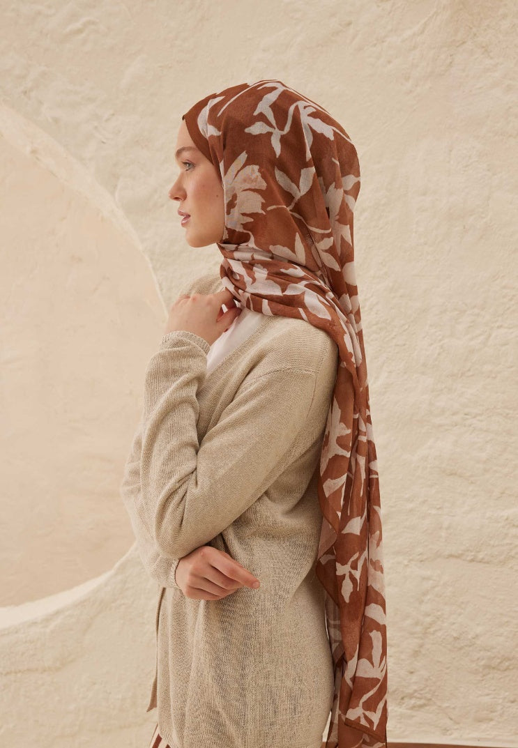 PETUNIA PATTERN RAMI HIJAB CINNAMON BAR