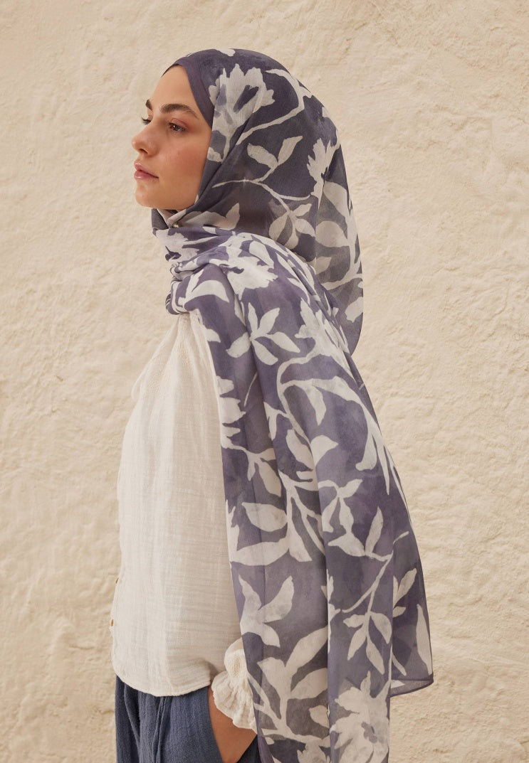 PETUNIA PATTERNED RAMI HIJAB INDIGO