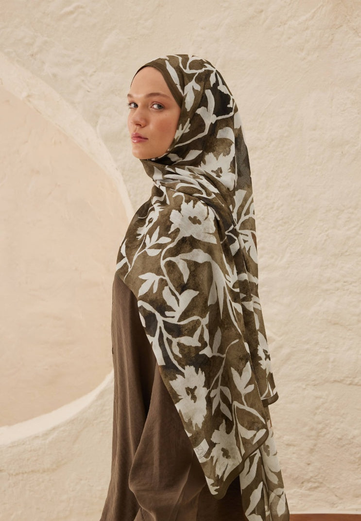 PETUNIA PATTERN RAMI HIJAB SOIL