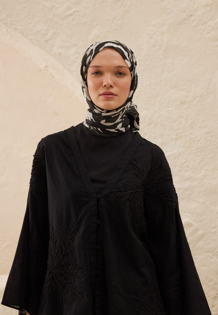 PETUNIA PATTERN RAMI HIJAB BLACK
