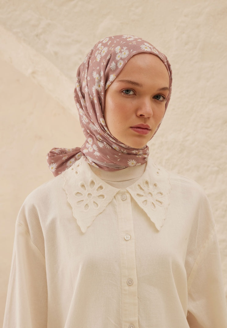 DAISY PATTERN RAMI HIJAB ROSE