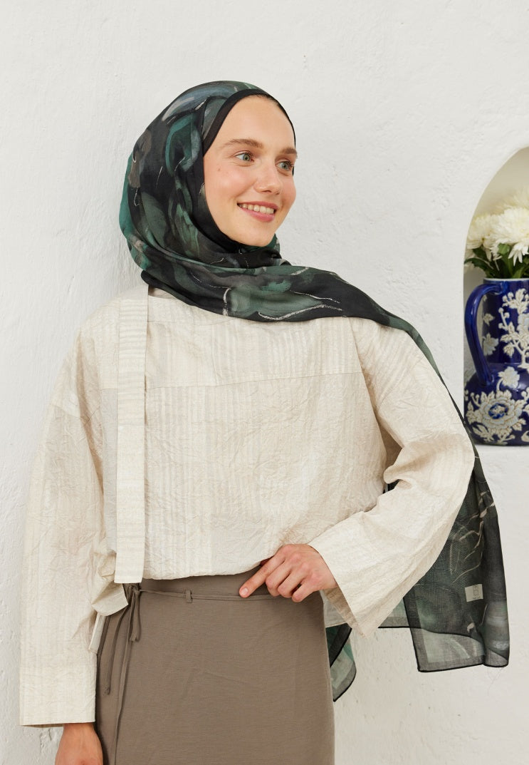 DARK GARDEN PATTERNED RAMI HIJAB BLACK