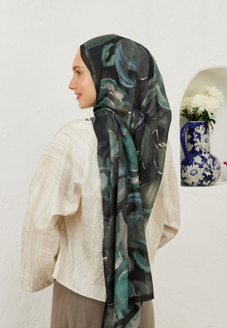 DARK GARDEN PATTERNED RAMI HIJAB BLACK