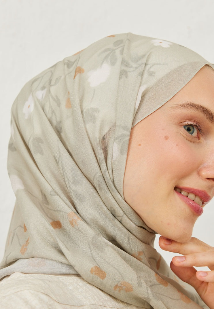 SOFT FLOWERS PATTERN RAMI HIJAB STONE
