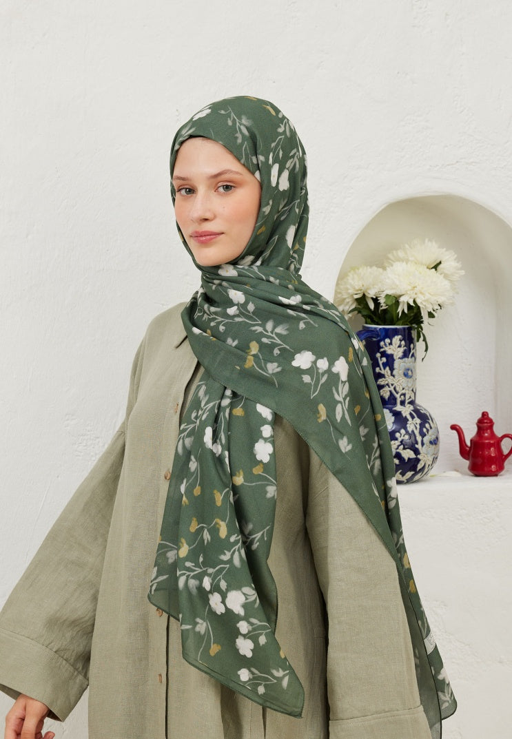 SOFT FLOWERS PATTERN RAMI HIJAB LEAF