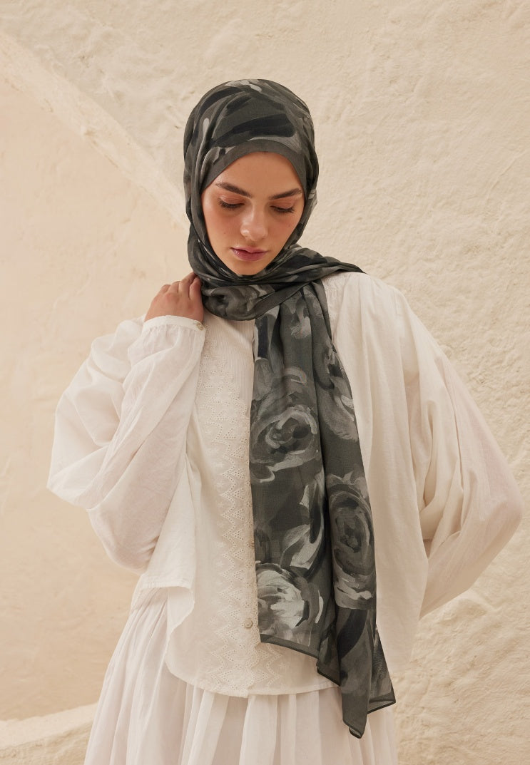 SUMMER ROSE PATTERNED RAMI HIJAB SILVER