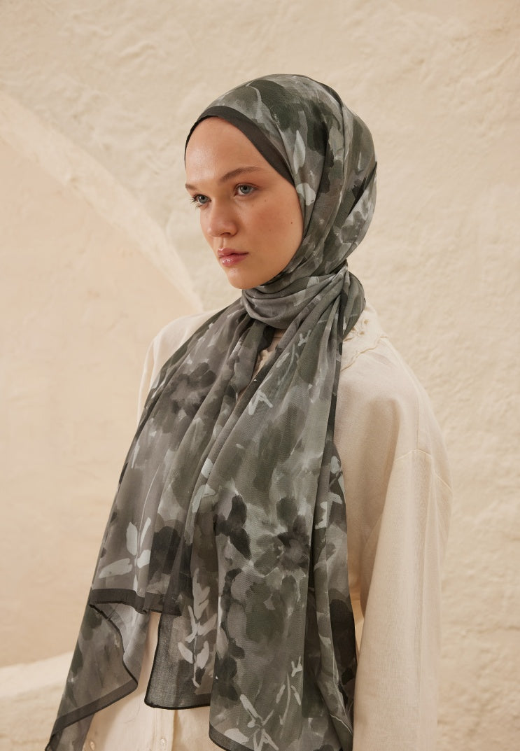 LIZZY PATTERN RAMI HIJAB SMOKED