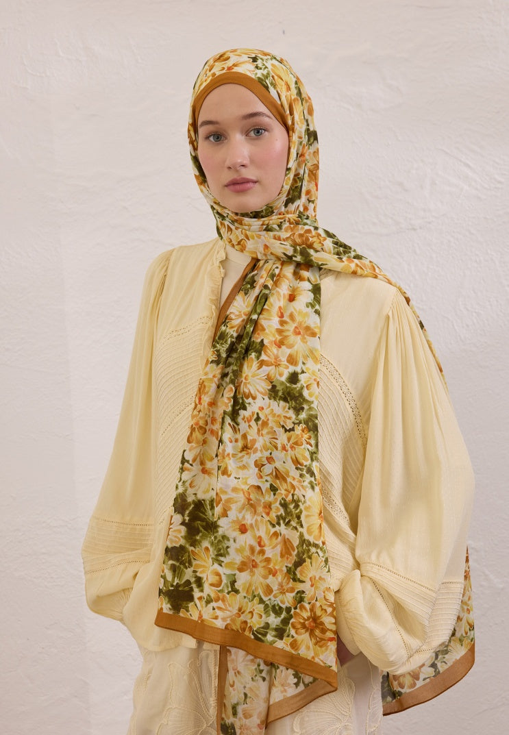 CHERRY BLOSSOM PATTERN RAMI HIJAB DAYLIGHT