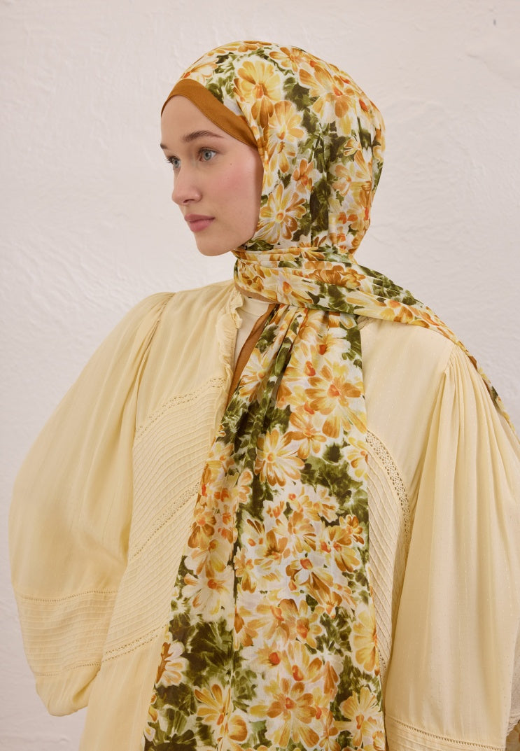 CHERRY BLOSSOM PATTERN RAMI HIJAB DAYLIGHT