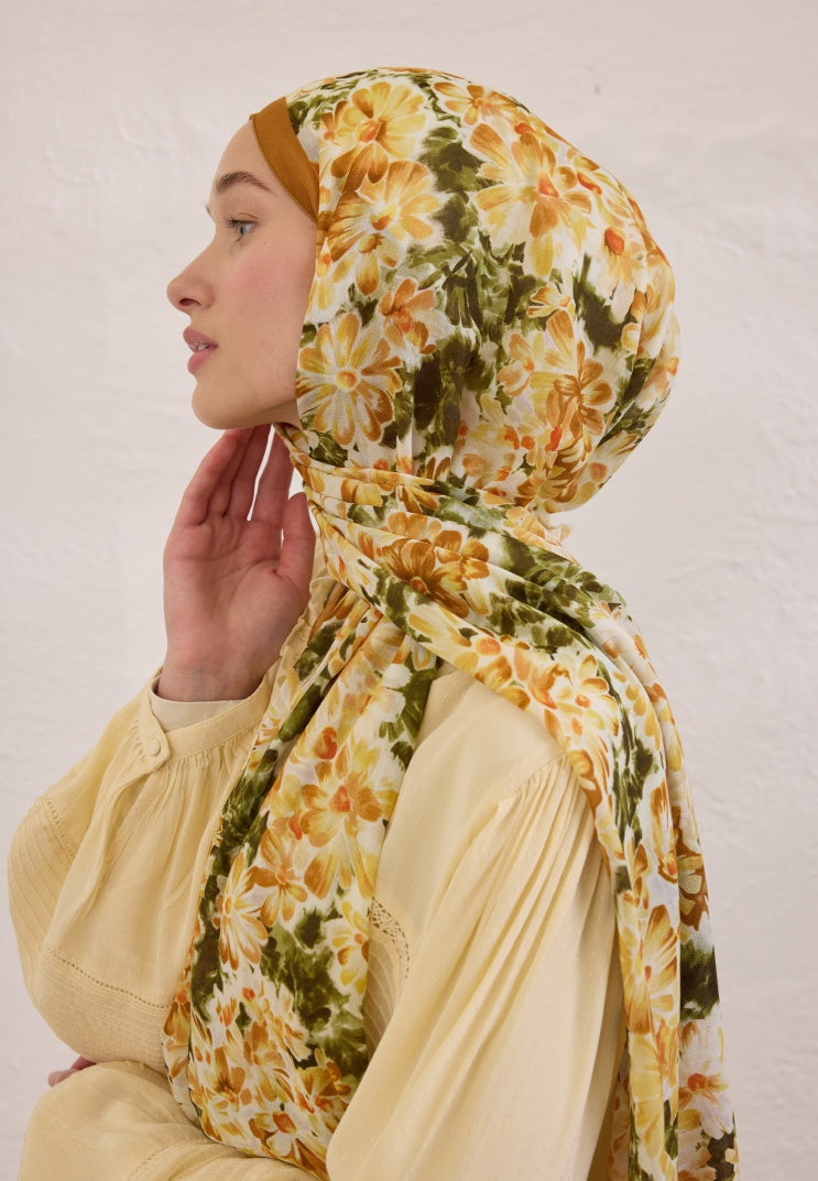 CHERRY BLOSSOM PATTERN RAMI HIJAB DAYLIGHT