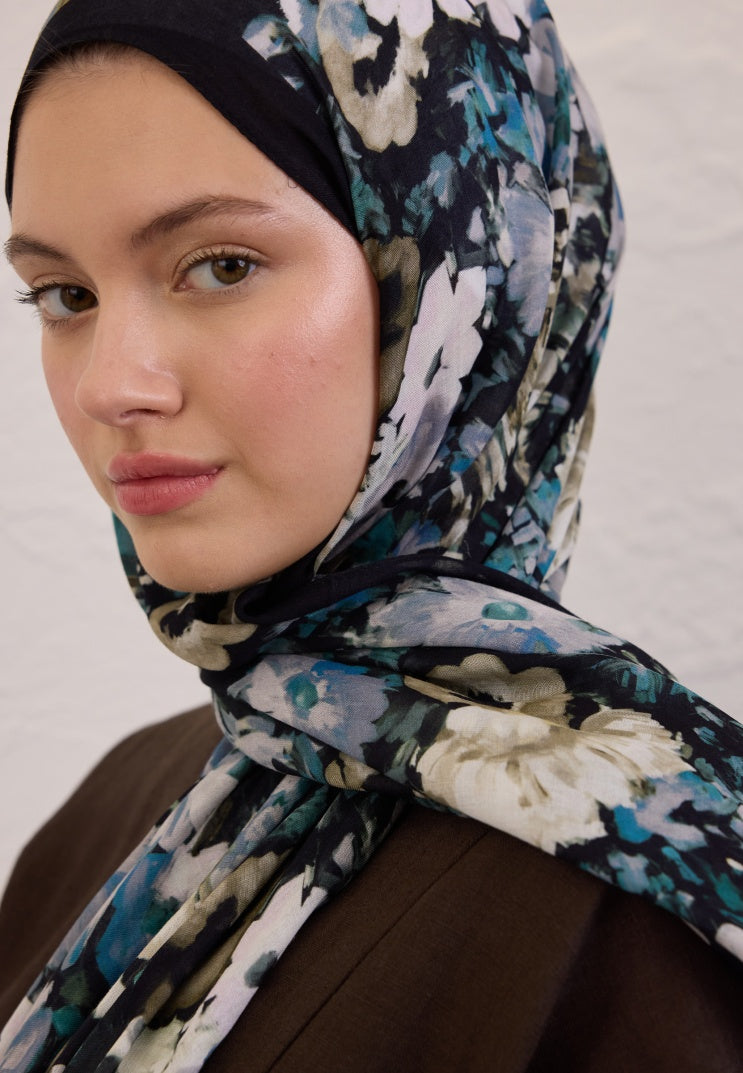 BEAUTY BLOSSOM PATTERNED RAMI HIJAB BLACK