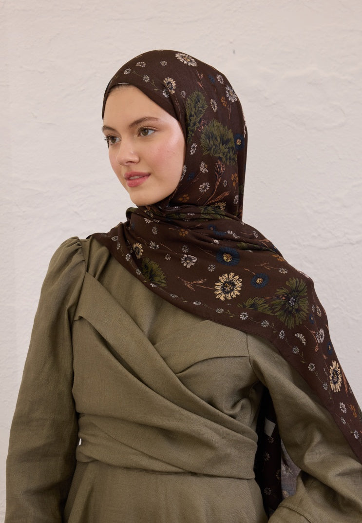 BLOOMING DAHLIA PATTERN RAMI HIJAB BROWN