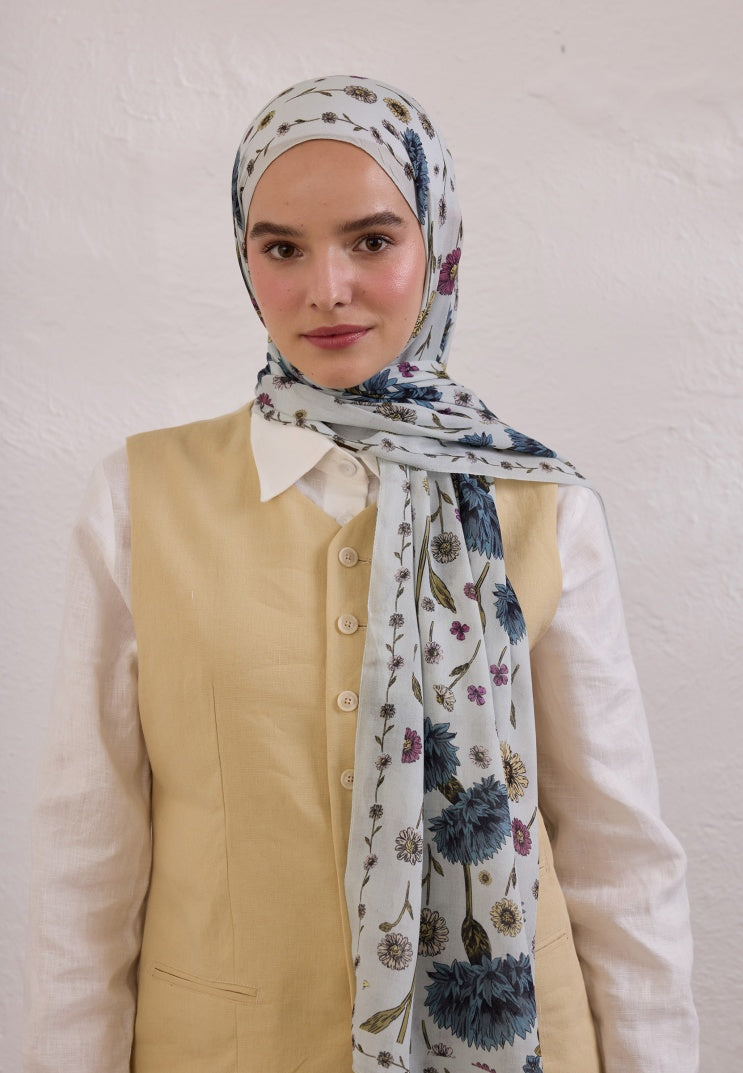 BLOOMING DAHLIA PATTERN RAMI HIJAB SOFT BLUE