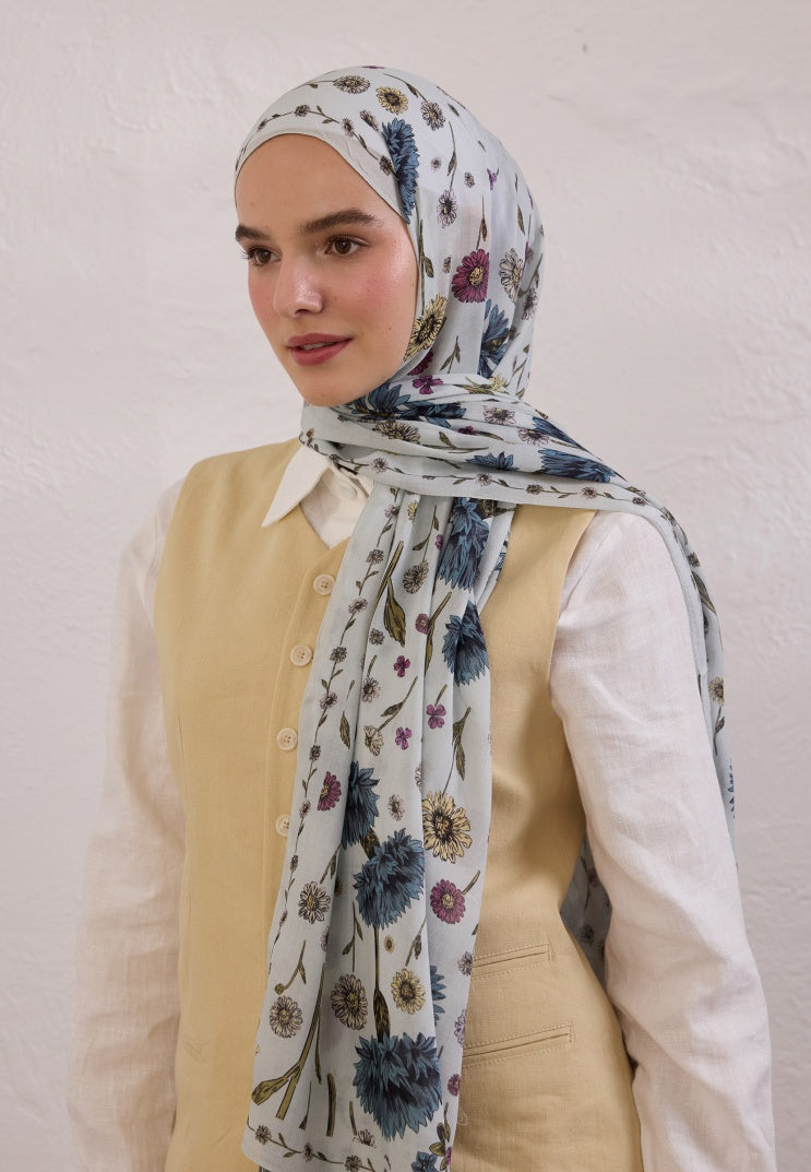 BLOOMING DAHLIA PATTERN RAMI HIJAB SOFT BLUE
