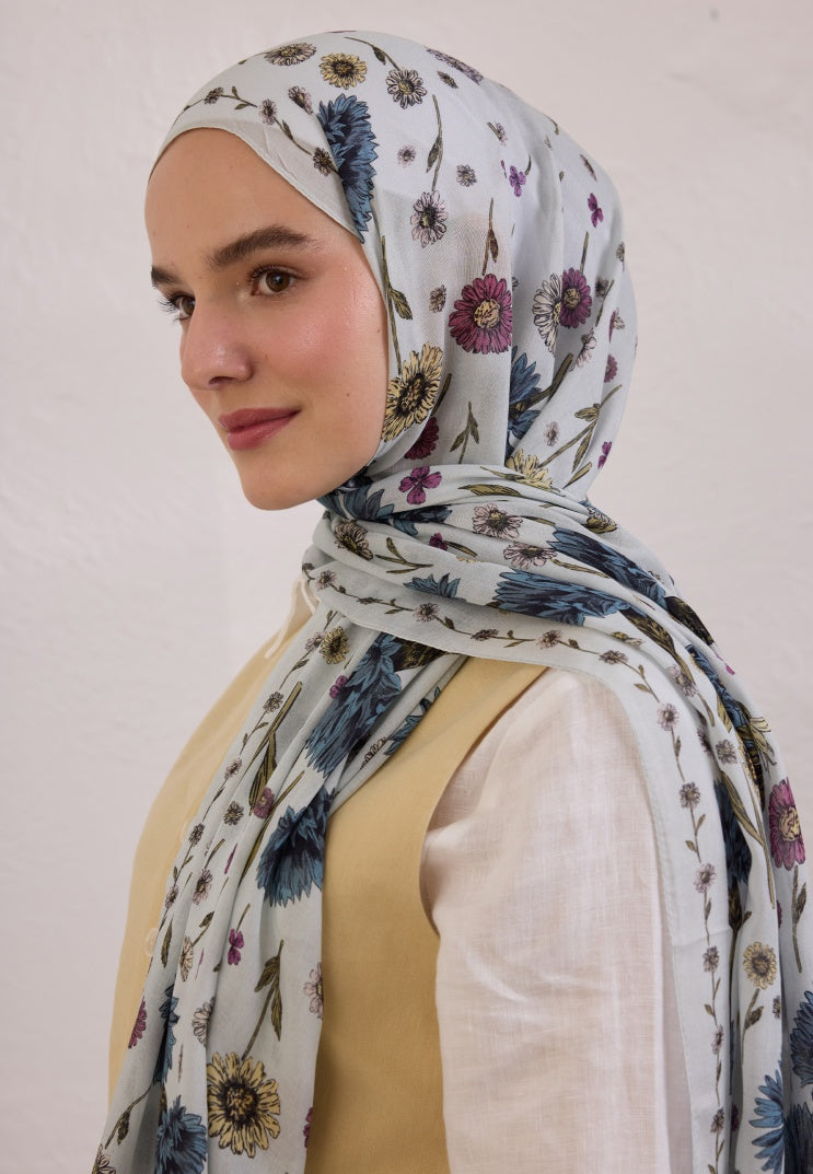 BLOOMING DAHLIA PATTERN RAMI HIJAB SOFT BLUE