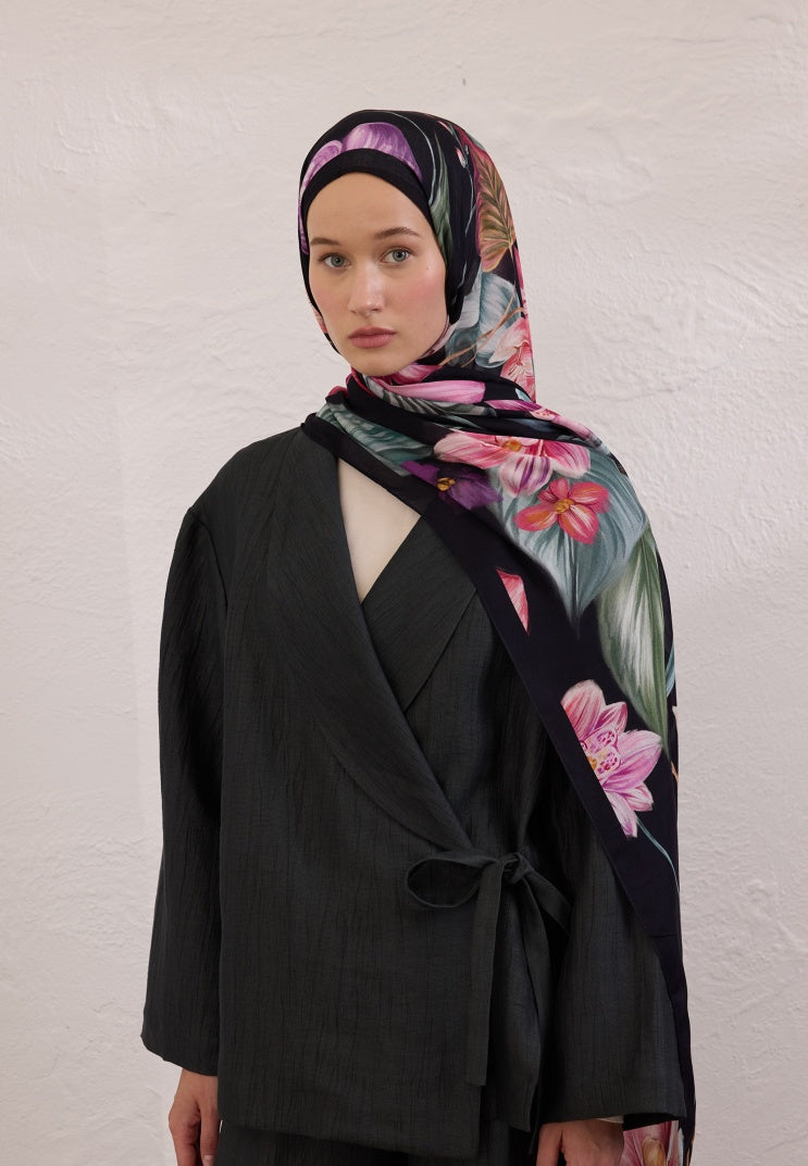 ELEGANT FLOWER PATTERN RAMI HIJAB BLACK
