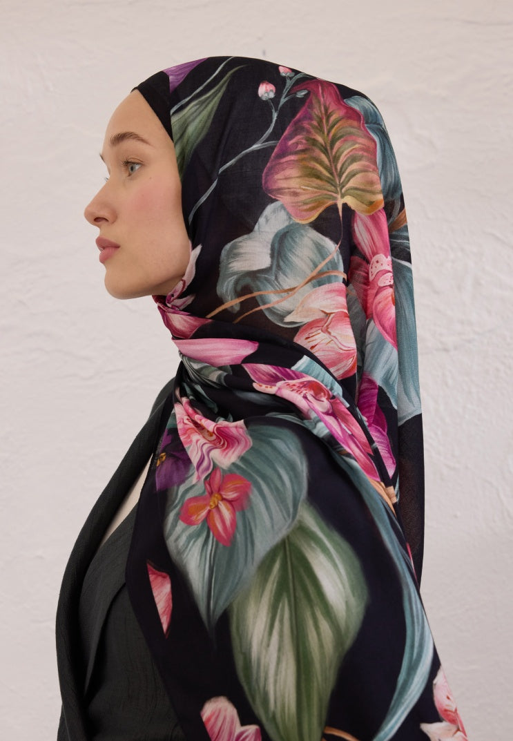 ELEGANT FLOWER PATTERN RAMI HIJAB BLACK