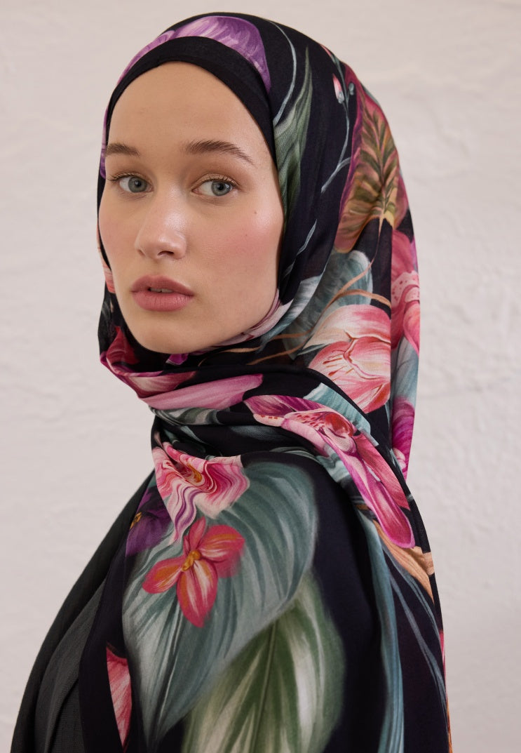 ELEGANT FLOWER PATTERN RAMI HIJAB BLACK