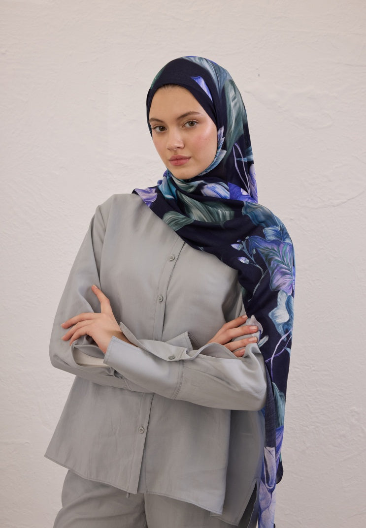 ELEGANT FLOWER PATTERN RAMI HIJAB NAVY BLUE