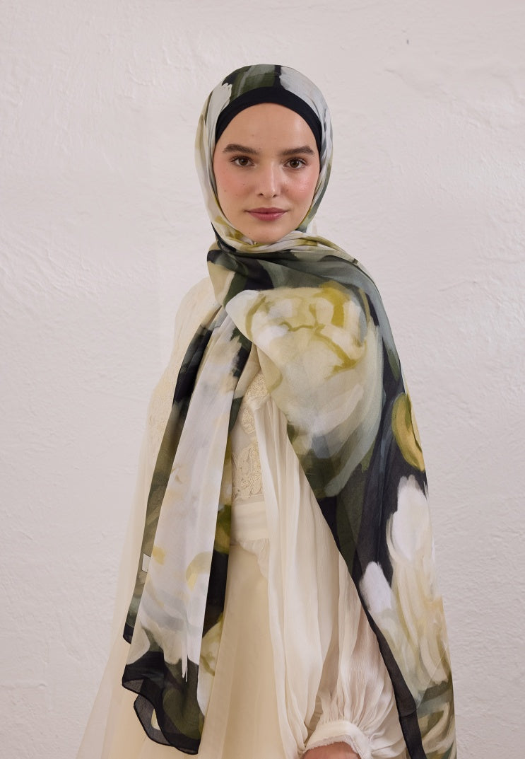 GARDENIA PATTERNED RAMI HIJAB BLACK