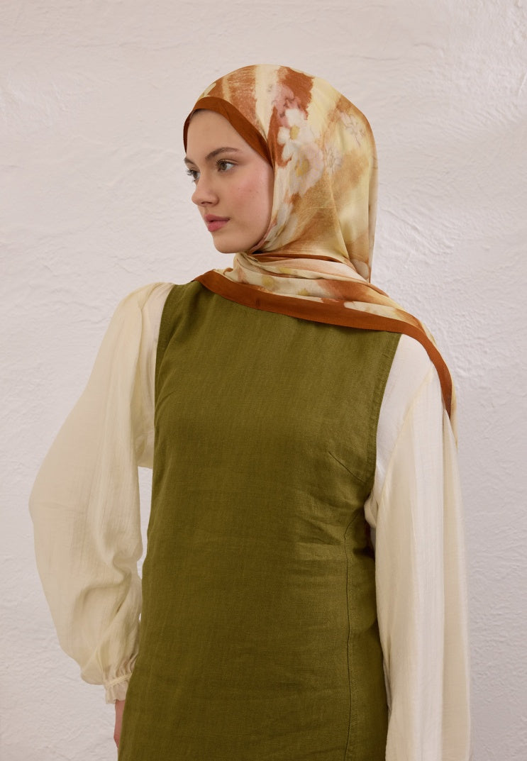 SOFT DAISY PATTERN RAMI HIJAB TILE