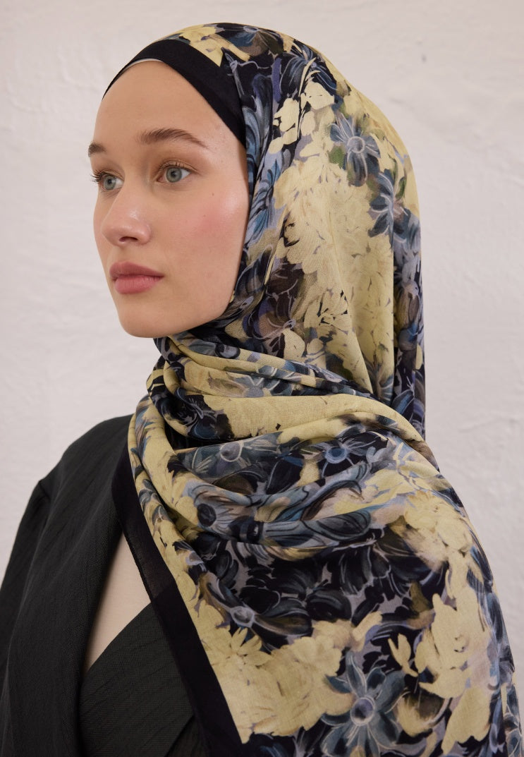 SUMMER BLOOM PATTERNED RAMI HIJAB NAVY BLUE