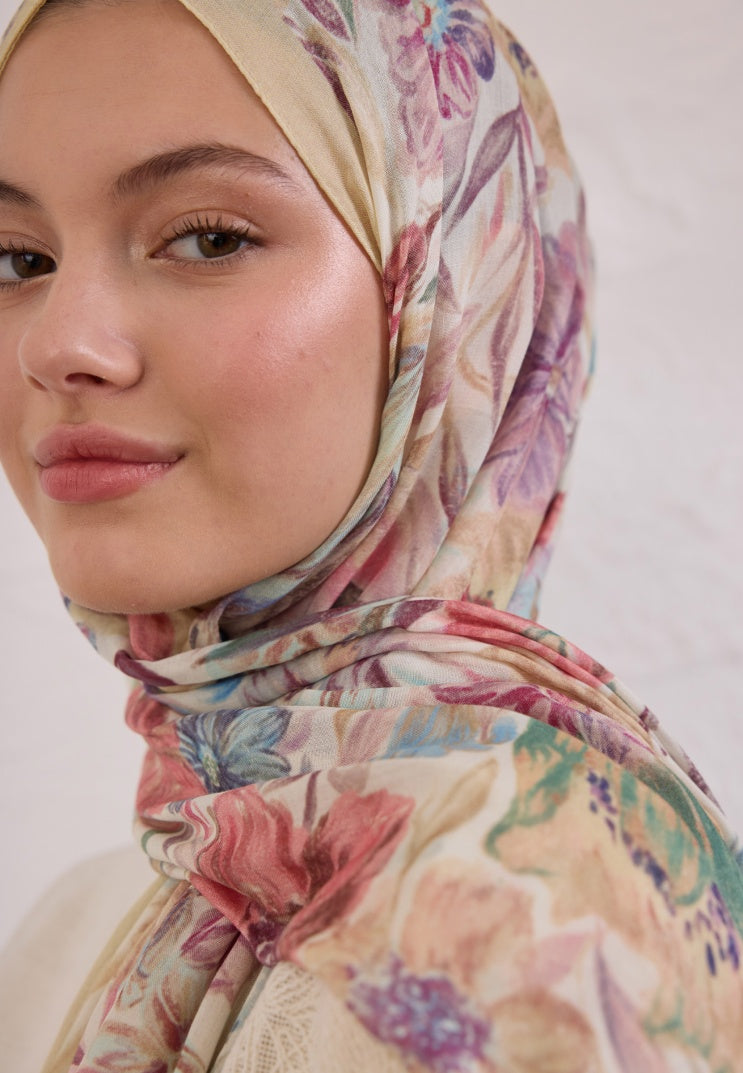VINTAGE GARDEN PATTERN RAMI HIJAB BUTTER