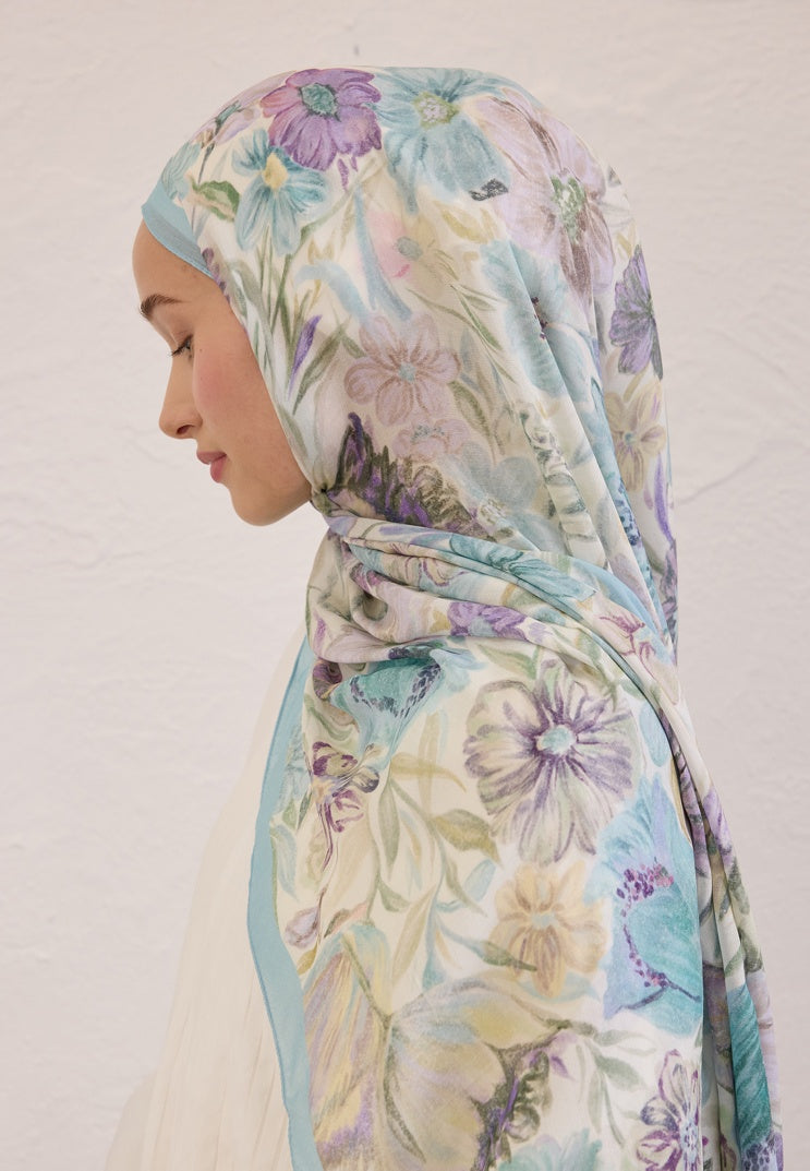 VINTAGE GARDEN PATTERN RAMI HIJAB SKY BLUE