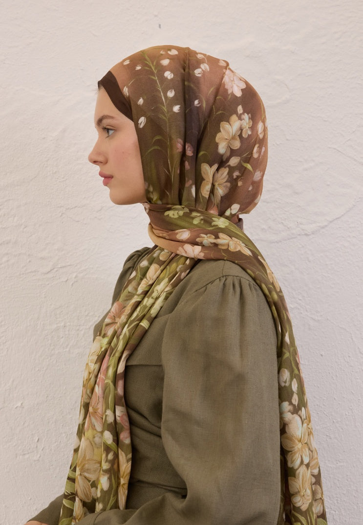 WISTERIA PATTERN RAMI HIJAB BROWN