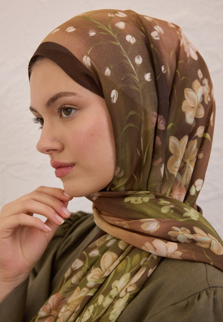 WISTERIA PATTERN RAMI HIJAB BROWN