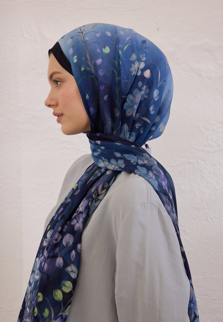 WISTERIA PATTERN RAMI HIJAB NAVY BLUE