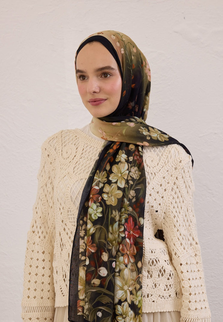 WISTERIA PATTERN RAMI HIJAB BLACK
