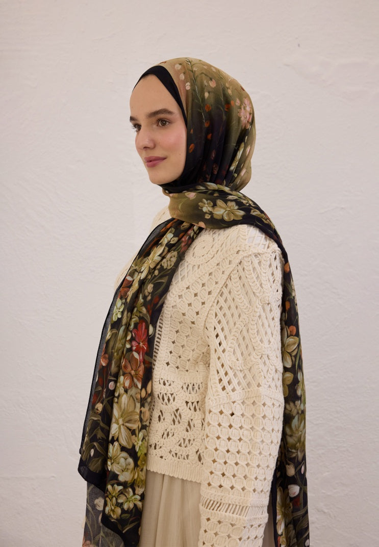 WISTERIA PATTERN RAMI HIJAB BLACK