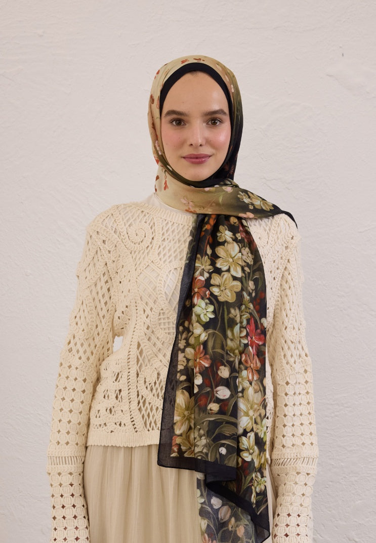 WISTERIA PATTERN RAMI HIJAB BLACK