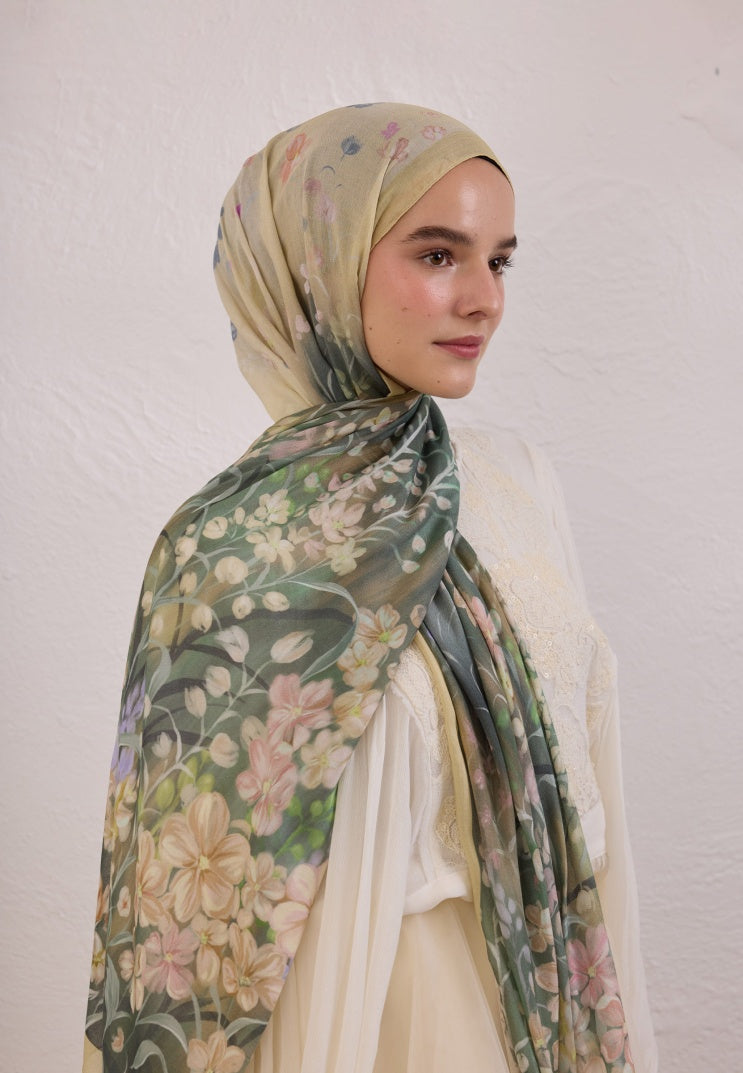 WISTERIA PATTERN RAMI HIJAB BUTTER
