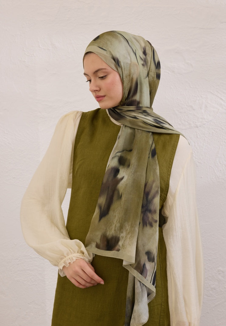 DARK FLORA PATTERNED RAMI HIJAB ALMOND GREEN