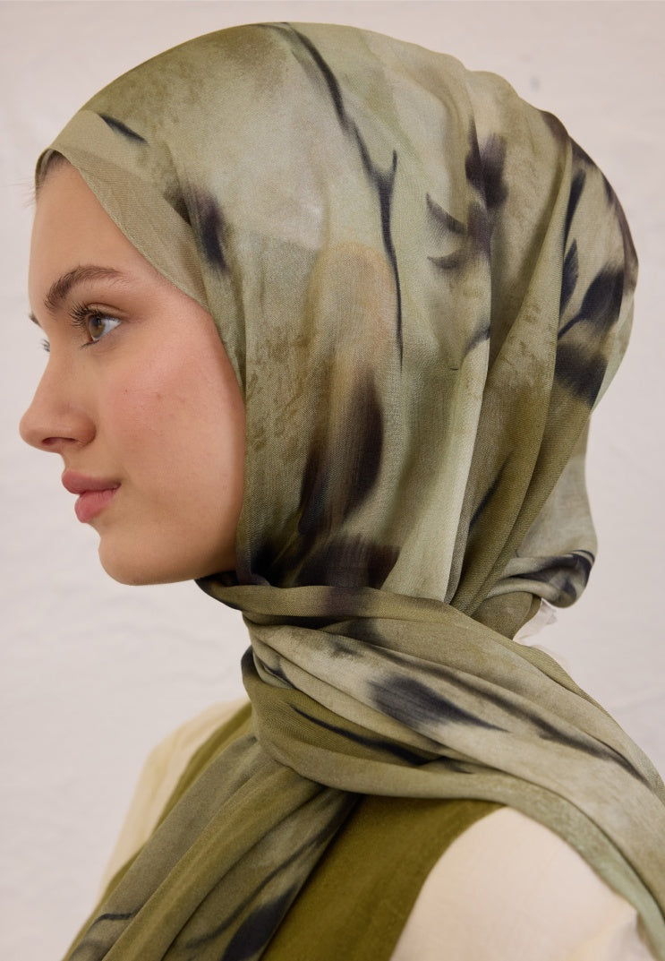 DARK FLORA PATTERNED RAMI HIJAB ALMOND GREEN