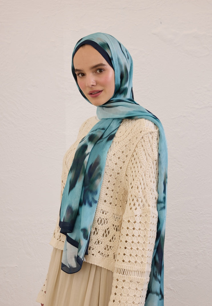 DARK FLORA PATTERN RAMI HIJAB BLUE