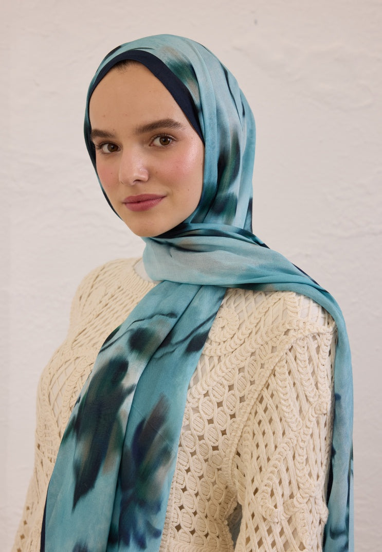 DARK FLORA PATTERN RAMI HIJAB BLUE