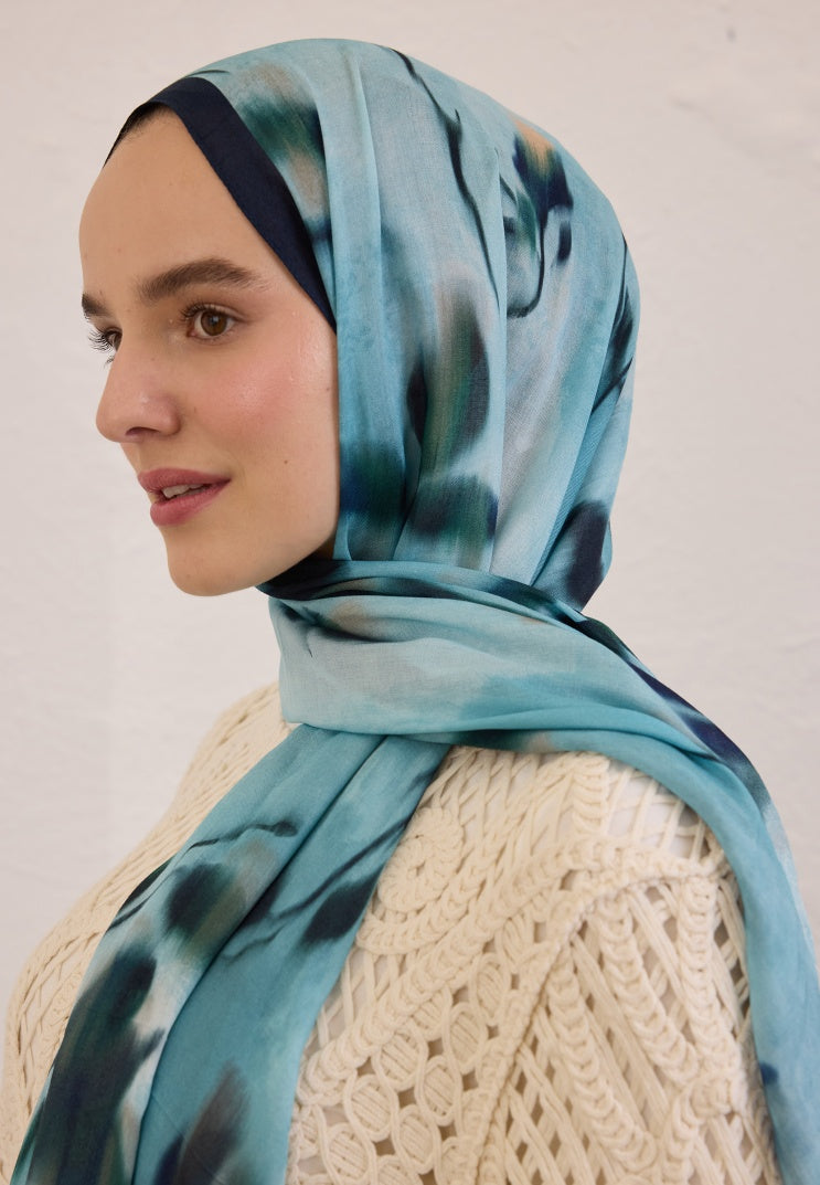 DARK FLORA PATTERN RAMI HIJAB BLUE