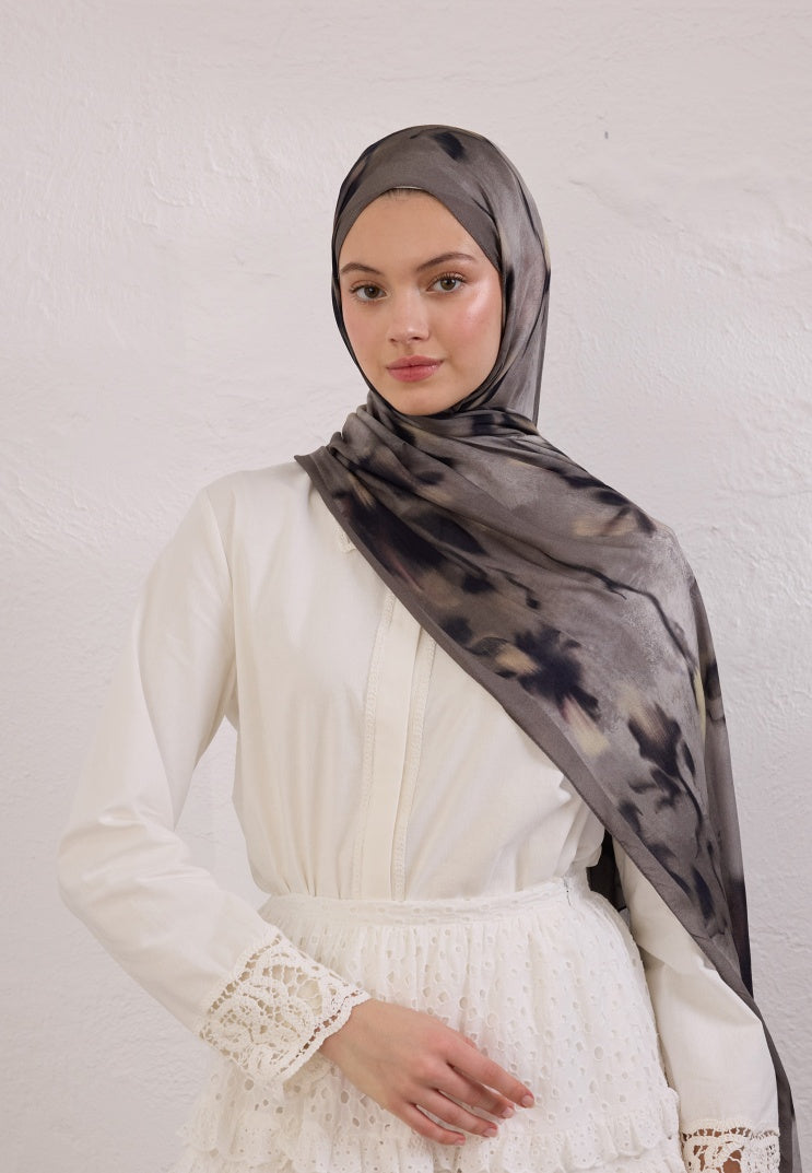 DARK FLORA PATTERN RAMI HIJAB MINK