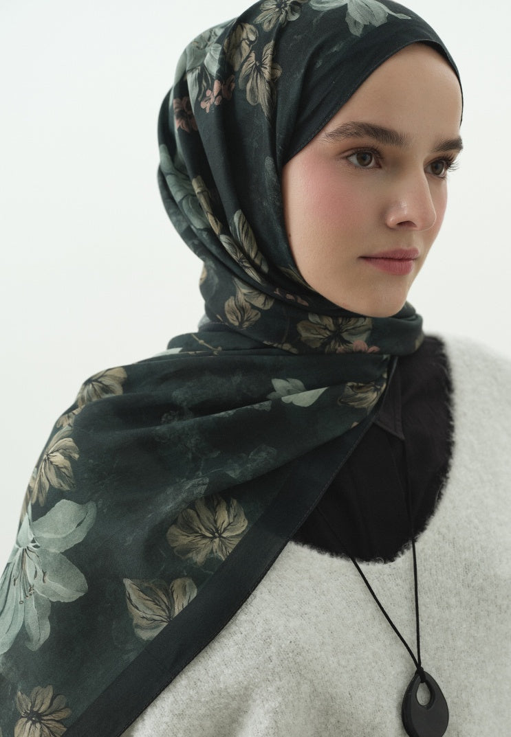 FALL BREEZE PATTERNED COTTON VISCOSE HIJAB DEEP GREEN