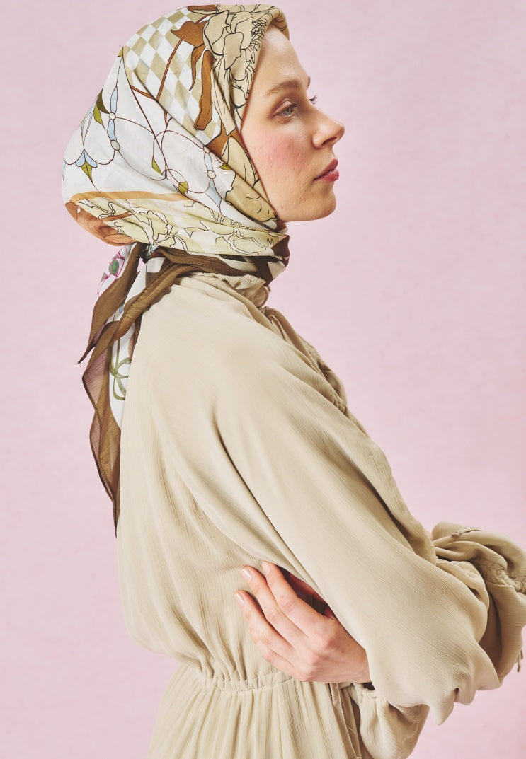 TALES OF LOVE PATTERNED FLOSS VISCOSE SCARF VINTAGE BROWN