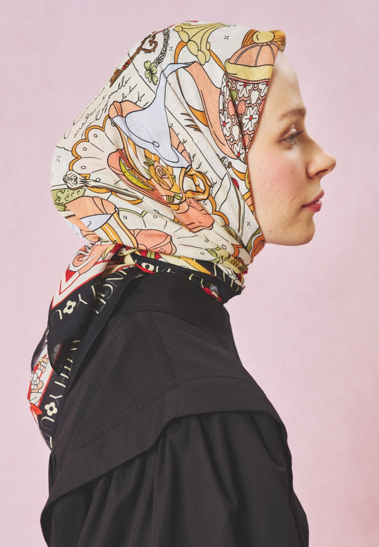 A CINDERELLA’S DREAM PATTERNED FLOSS VISCOSE SCARF BLACK SWAN