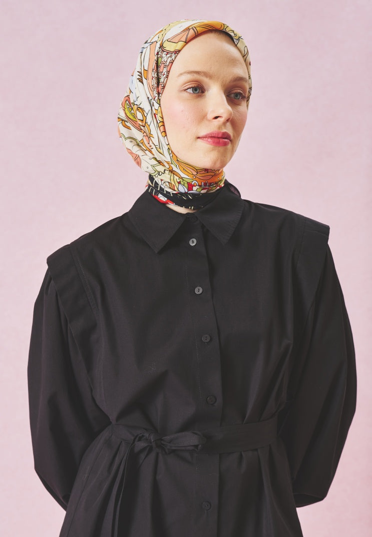 A CINDERELLA’S DREAM PATTERNED FLOSS VISCOSE SCARF BLACK SWAN