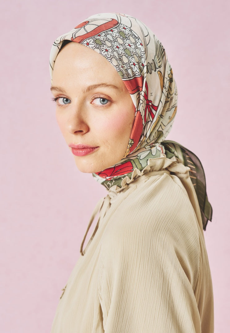 A CINDERELLA’S DREAM PATTERNED FLOSS VISCOSE SCARF FOREST