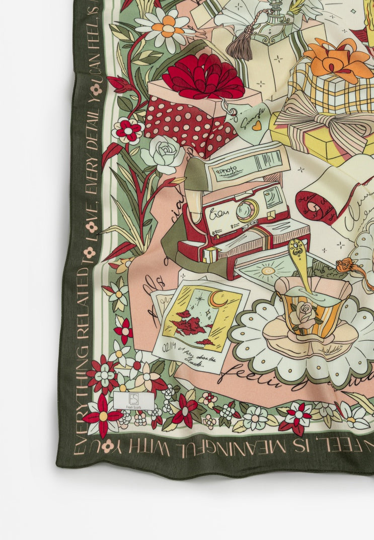 A CINDERELLA’S DREAM PATTERNED FLOSS VISCOSE SCARF FOREST