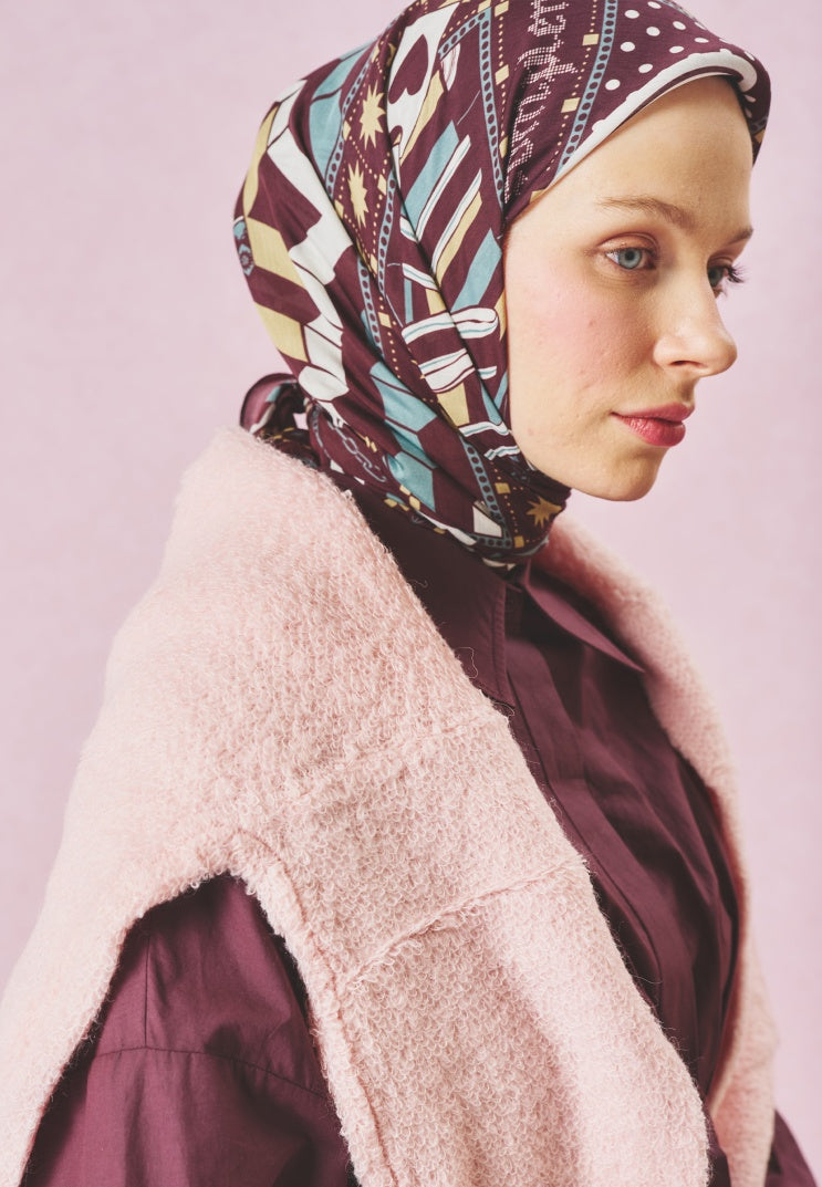 LITTLE LOVE DREAM PATTERNED FLOSS VISCOSE SCARF CHERRY