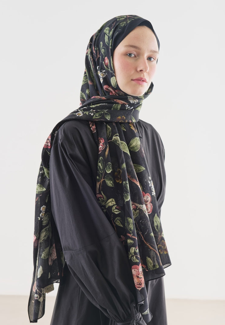 FLOWER RAIN PATTERNED COTTON VISCOSE HIJAB BLACK