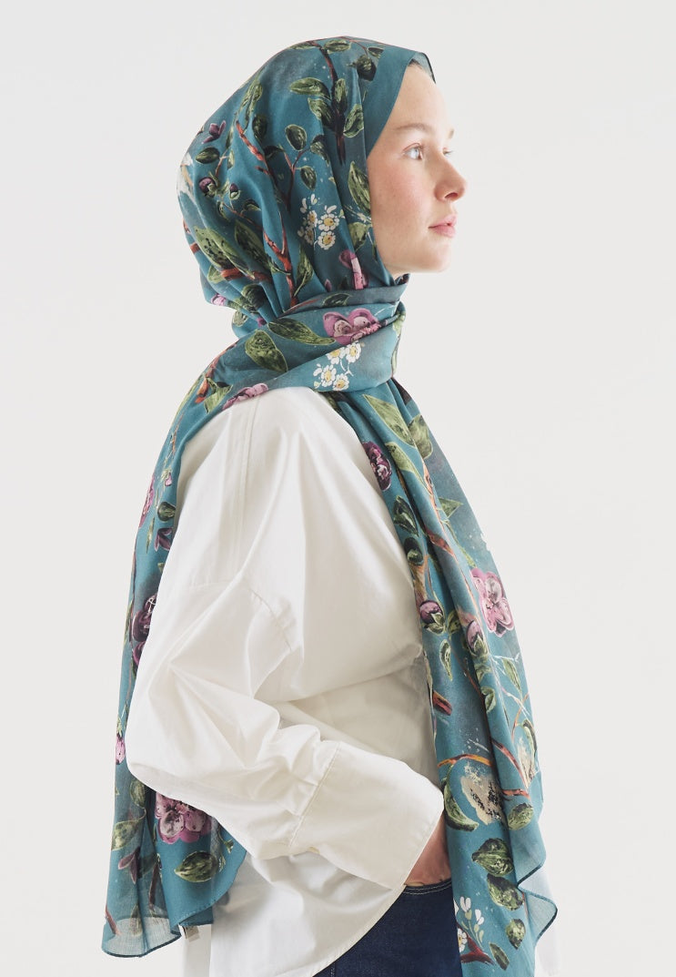 FLOWER RAIN PATTERNED COTTON VISCOSE HIJAB OCEAN